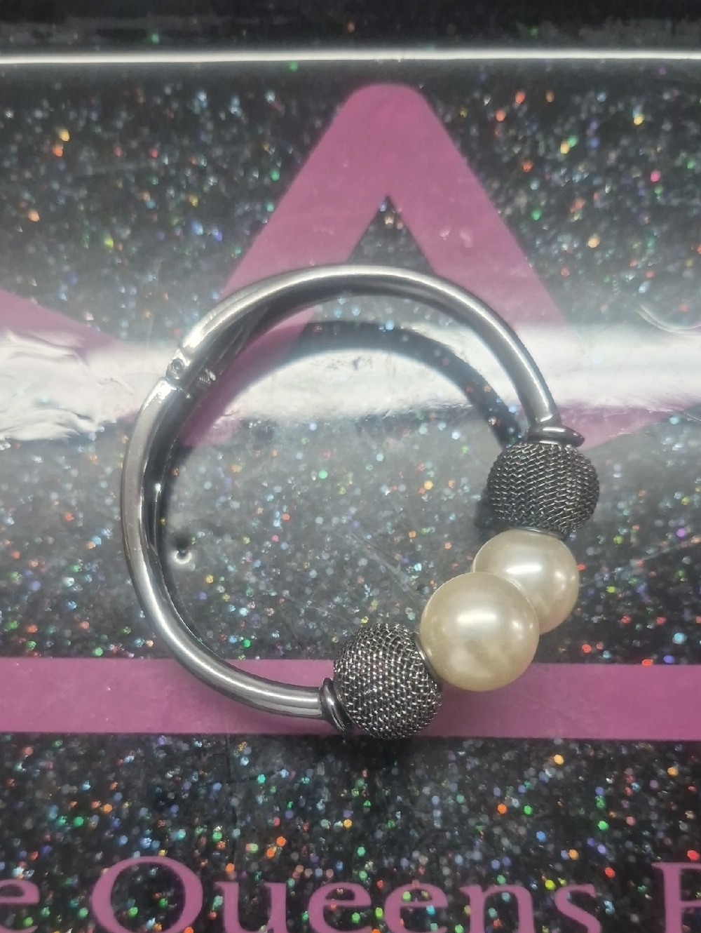Pearl and Gunmetal Bead Hinged Bracelet